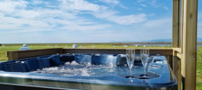 Гостиница Hítarnesfjörur Holiday Home  Akrar
